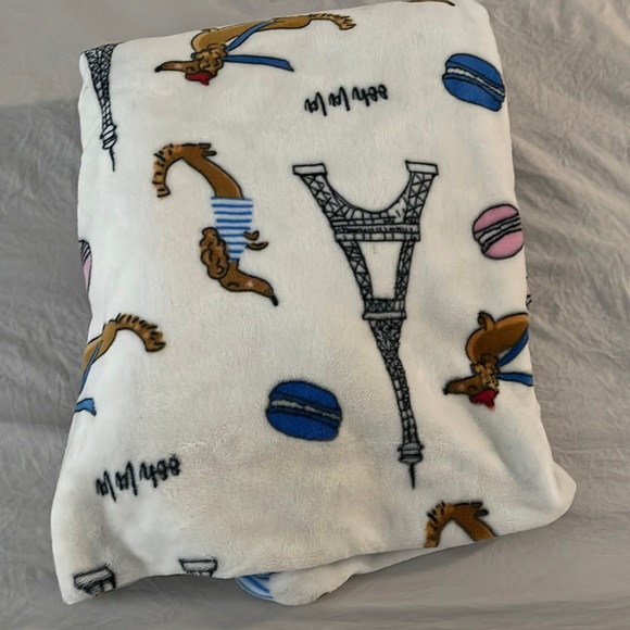 COPY - Blanket - Picture 1 of 1